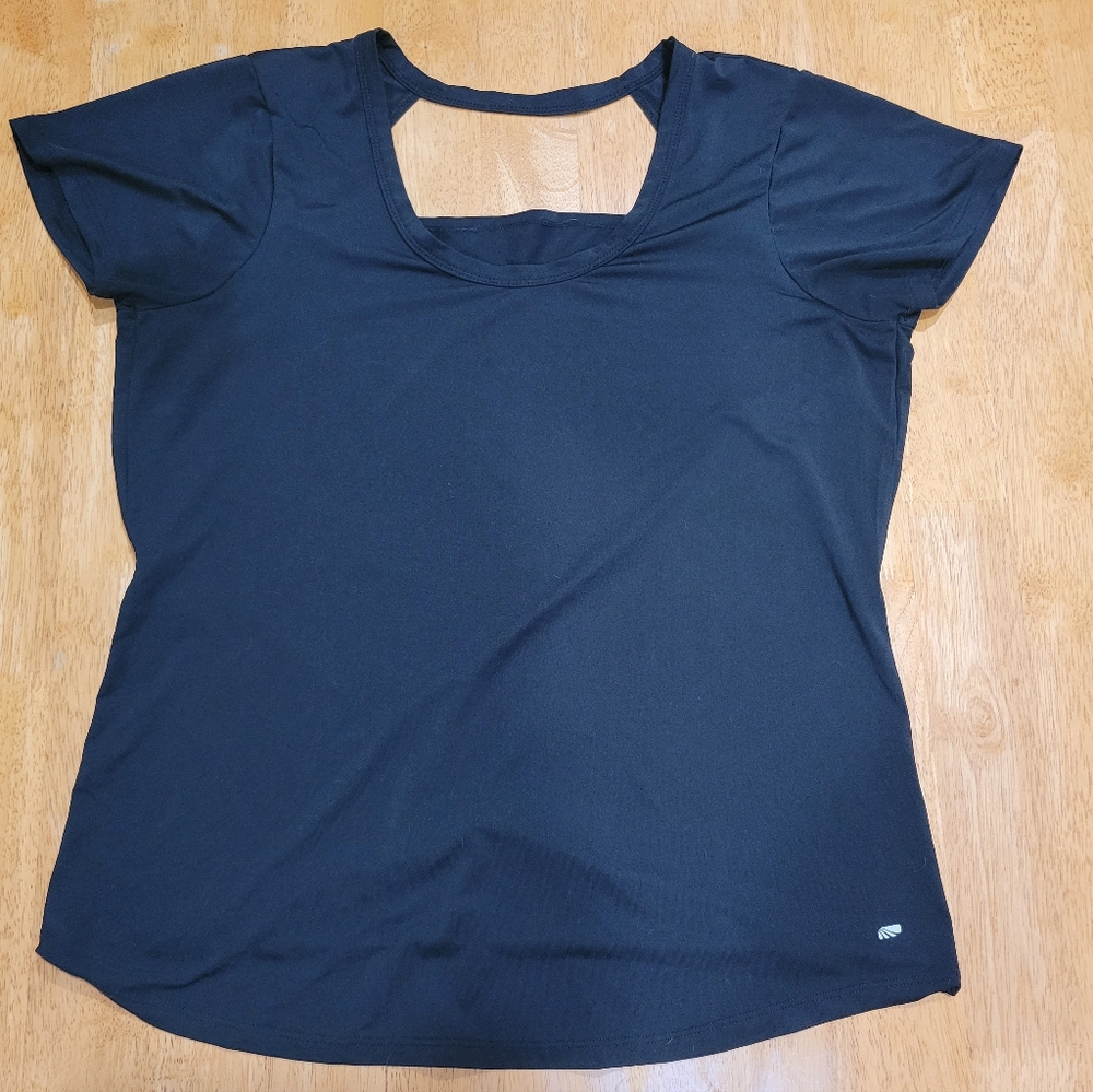 🔥 EUC black scoop neck keyhole back t shirt top blouse